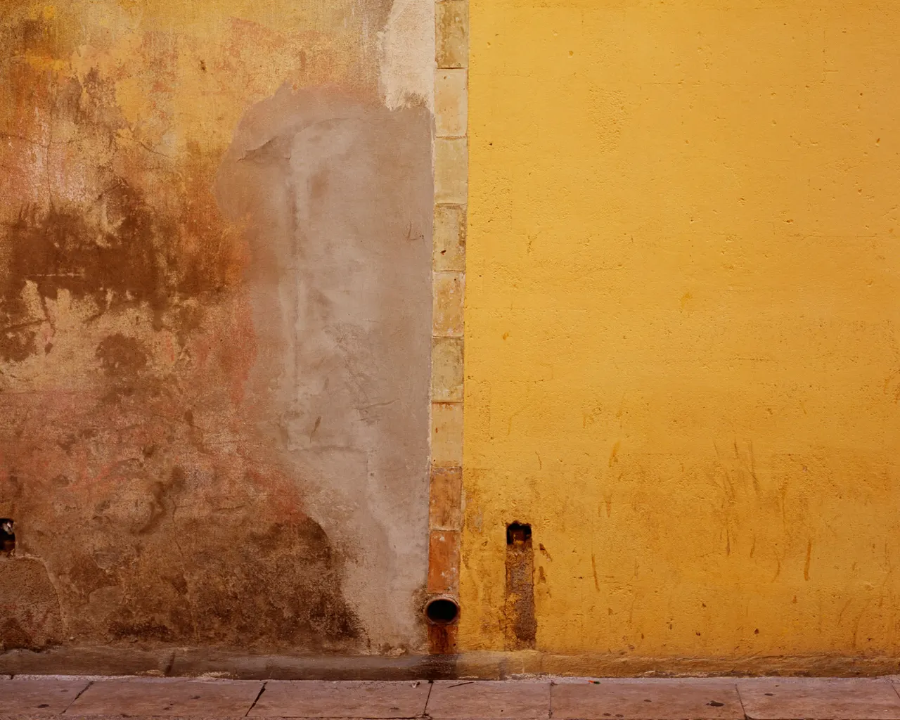 Study of a Wall – Devided, Yellow — 2017 — Sense of Place